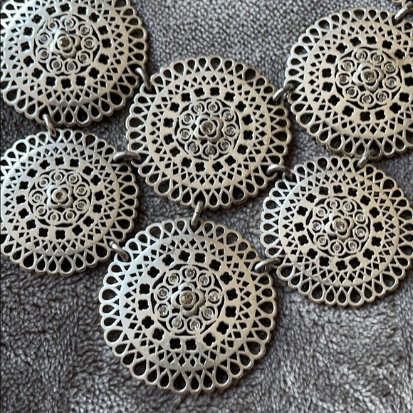 Statement piece necklace - Picture 2 of 12